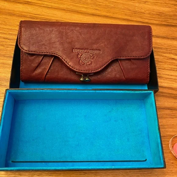 wallet - Picture 8 of 8